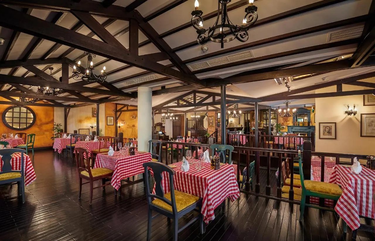 Copthorne Airport Hotel Dubai 3*,